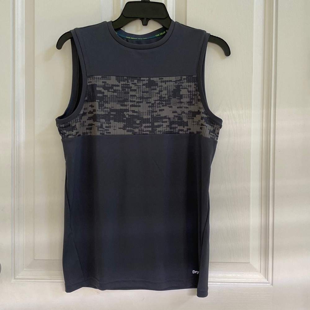 Tek Gear boy’s sleeveless tank top